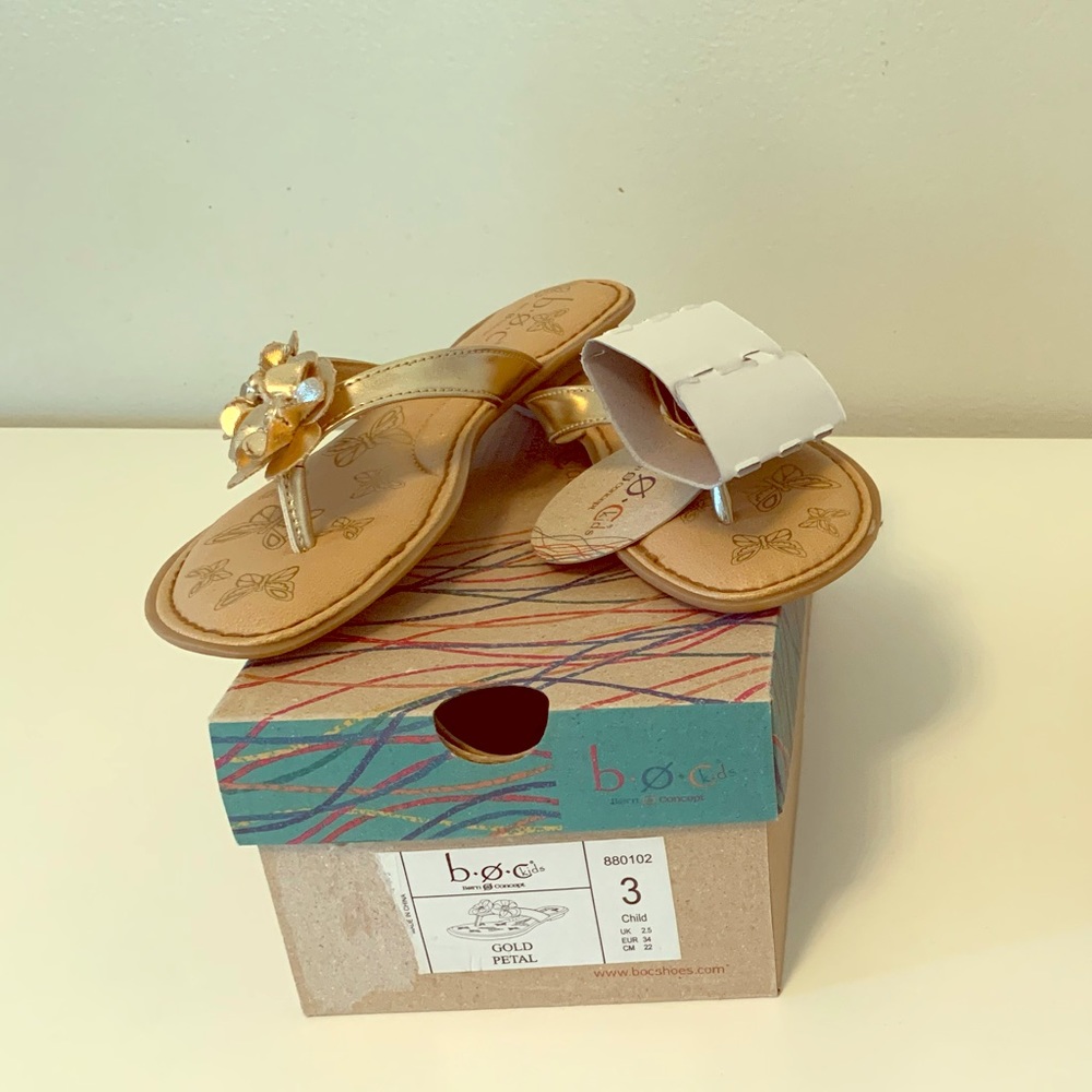 B.O.C. Girls Sandal with Gold Flowers size 3